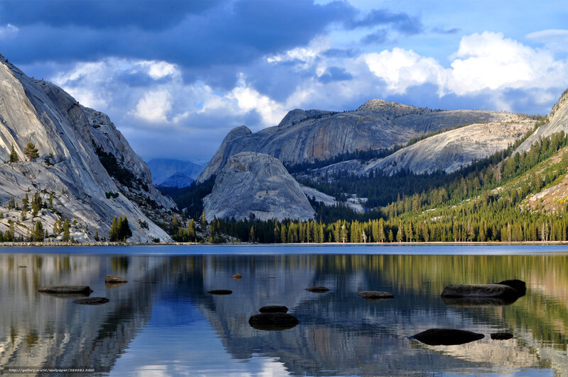 Mountain lake with rocky cliffs
