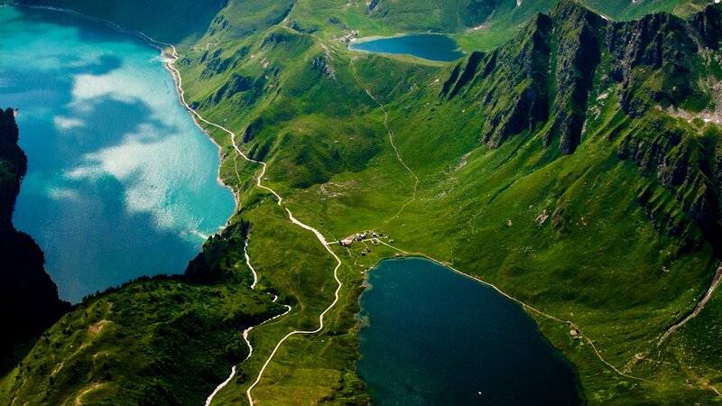 Mountain Lakes Landscape — Green, Serene