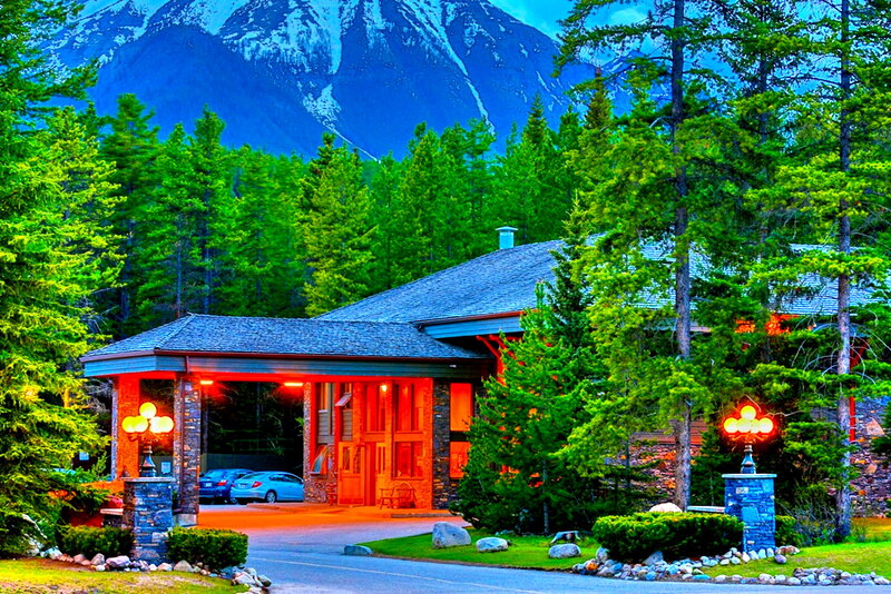 Mountain Lodge at Dusk — Green