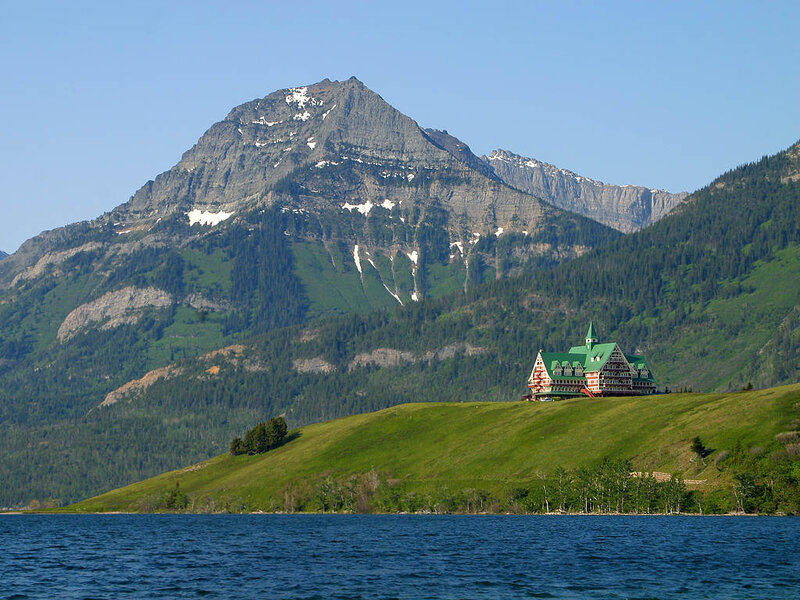 Mountain Lodge by Lake — Green, Serene, Afternoon
