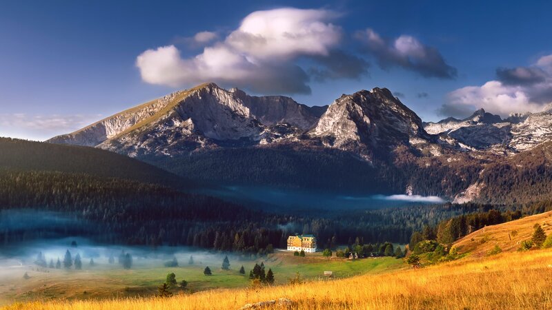 Mountain Lodge in Valley — Blue