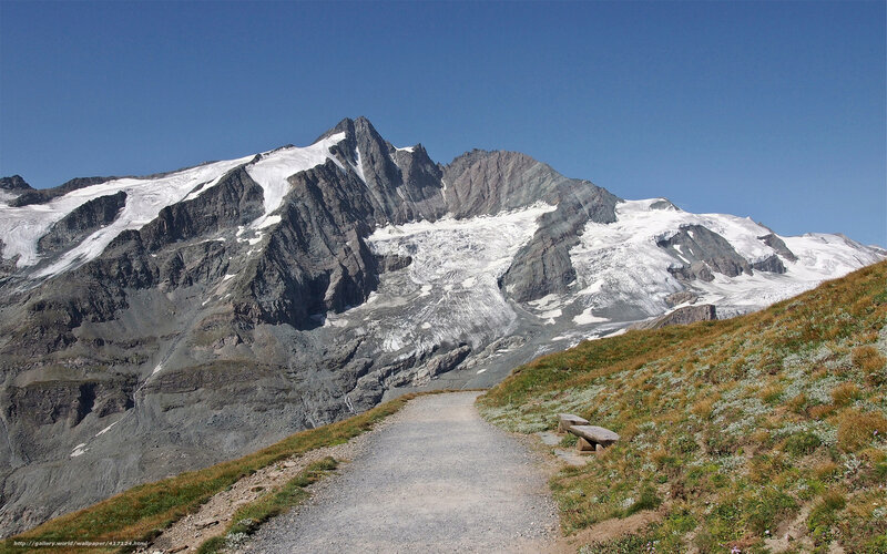 Mountain path with glacier view