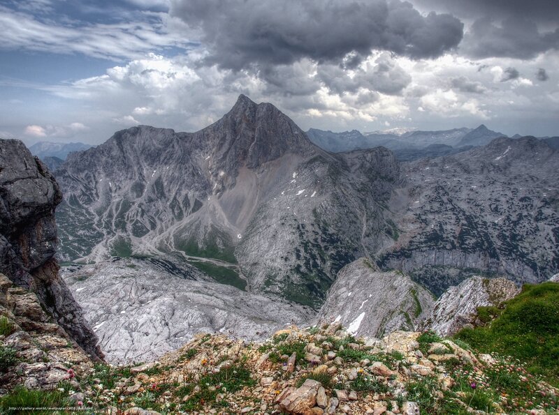 Mountain Peak and Valley — Gray