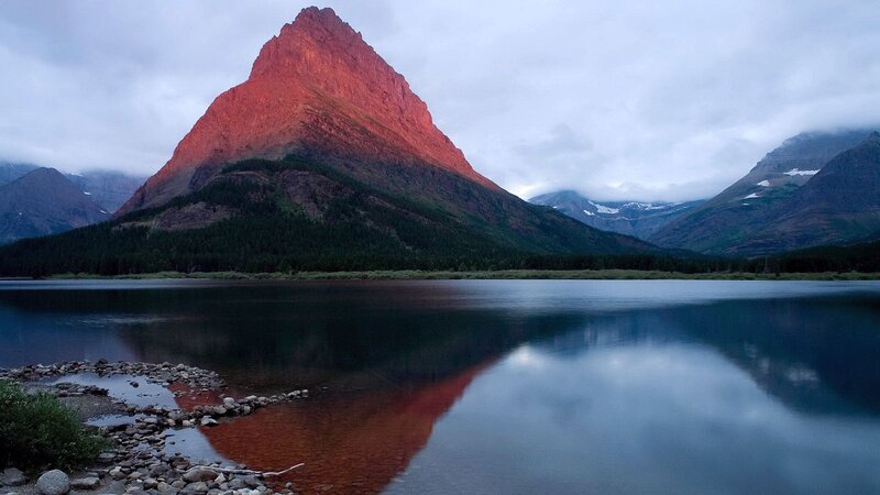 Mountain Peak at Sunset — Red, Serene