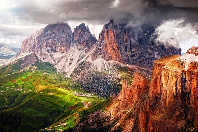 Mountain Peaks and Valley — Green