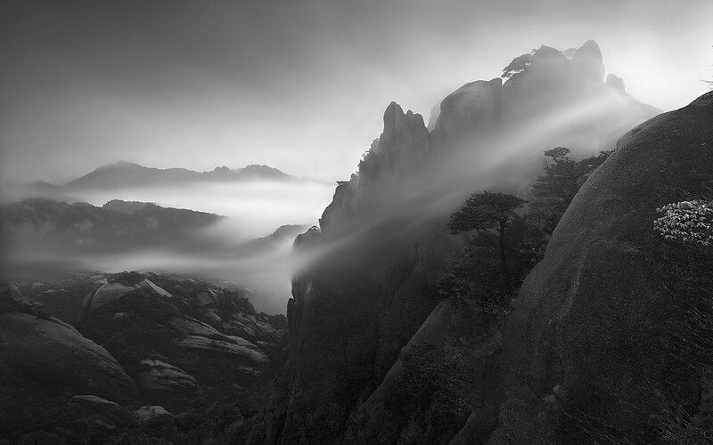 Mountain Peaks in Fog — Black