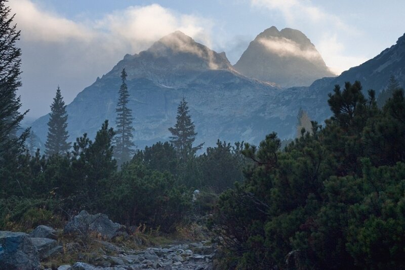 Mountain Peaks in Fog — Blue