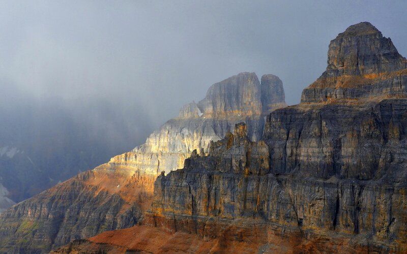 Mountain Peaks in Fog — Gray, Dramatic, Morning