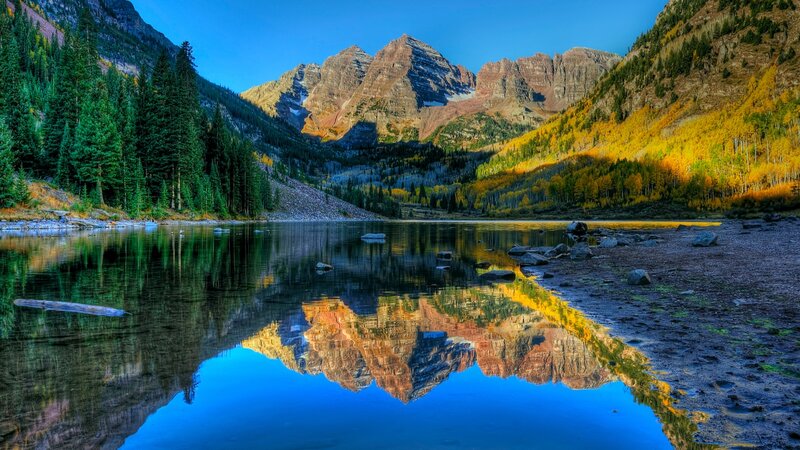 Mountain Peaks in Lake — Blue