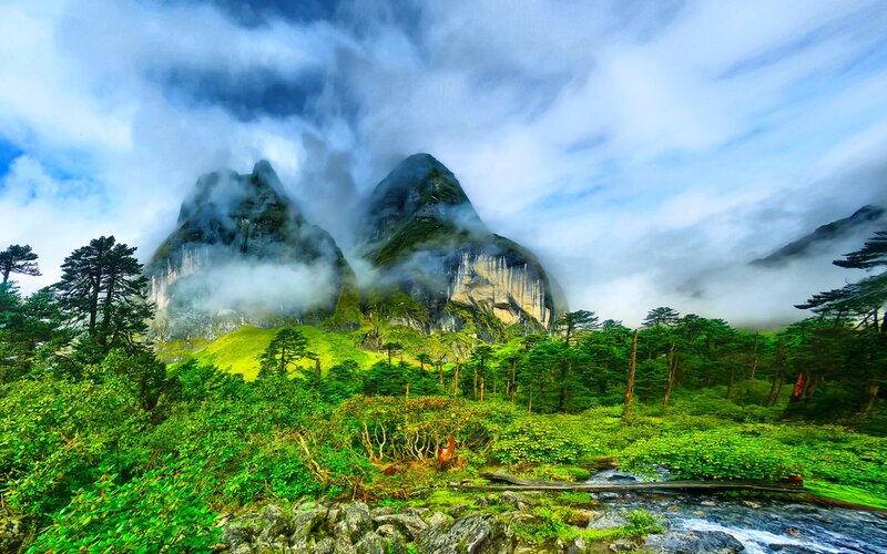 Mountain Peaks with Fog — Green