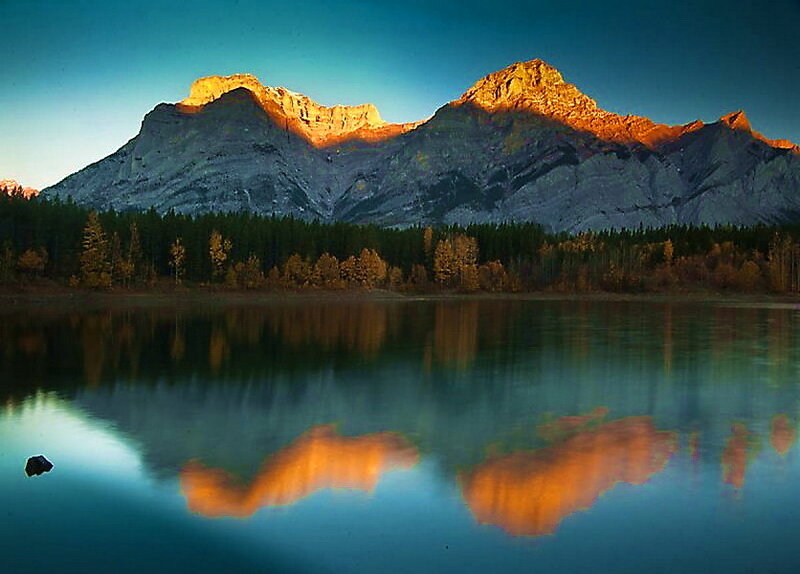 Mountain Range at Sunset — Blue, Serene