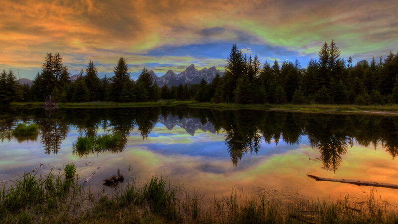 Mountain Range in Lake — Orange, Dramatic