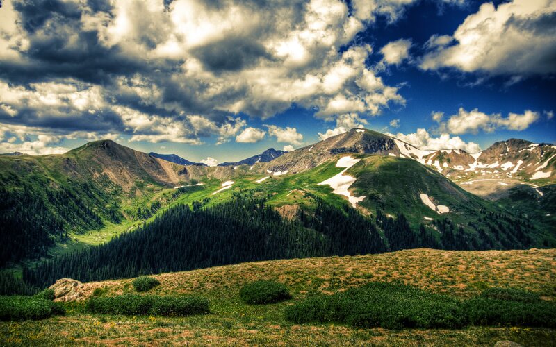 Mountain Range with Snow — Dramatic