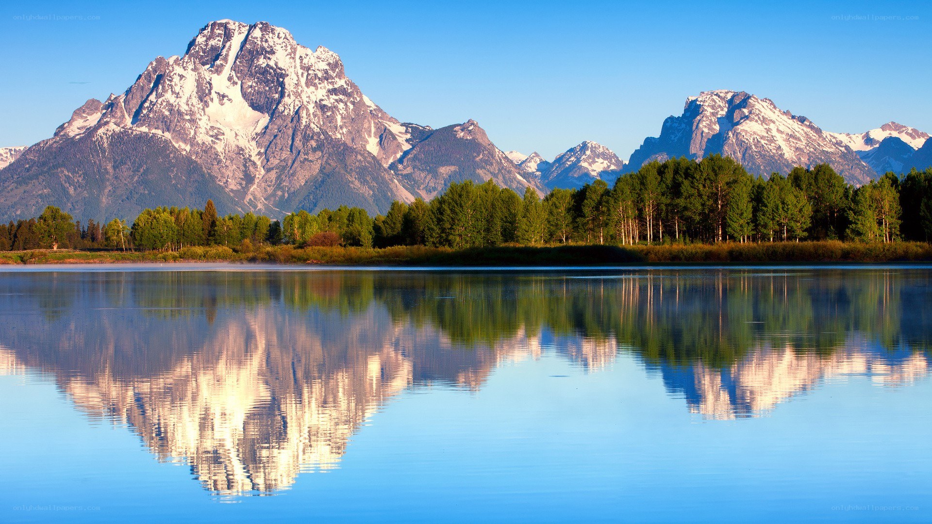 mountain reflection in lake