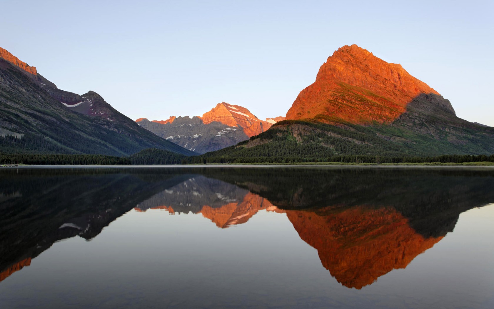 mountain reflection in lake