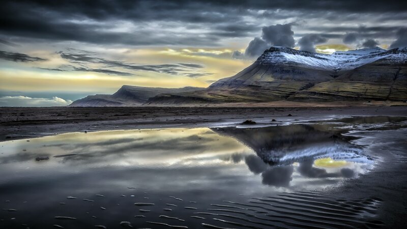 Mountain Reflection in Water — Gray