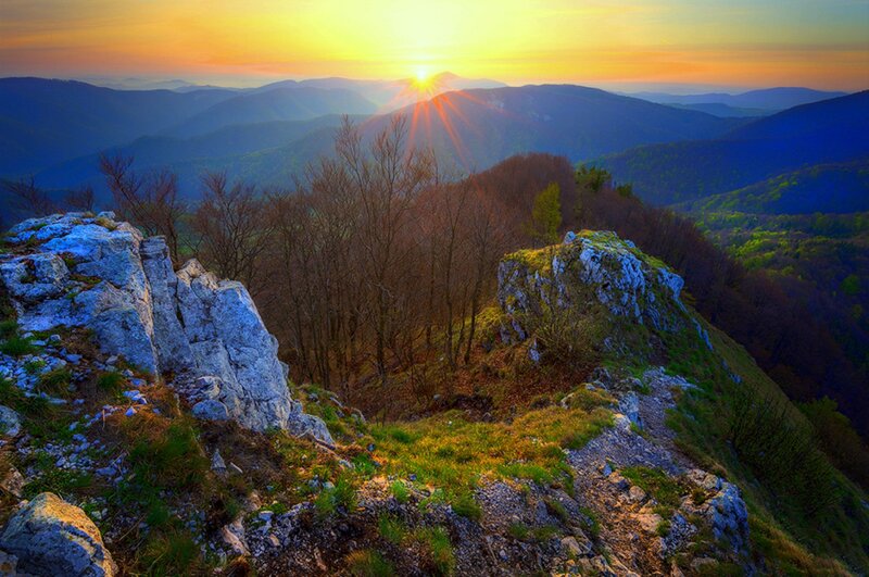 Mountain Ridge at Sunrise — Yellow