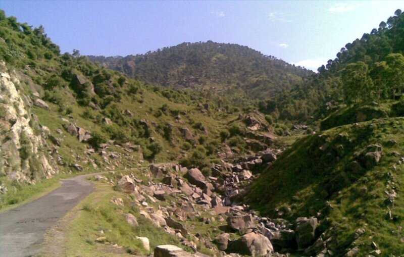 Mountain Road in Valley — Green, Serene