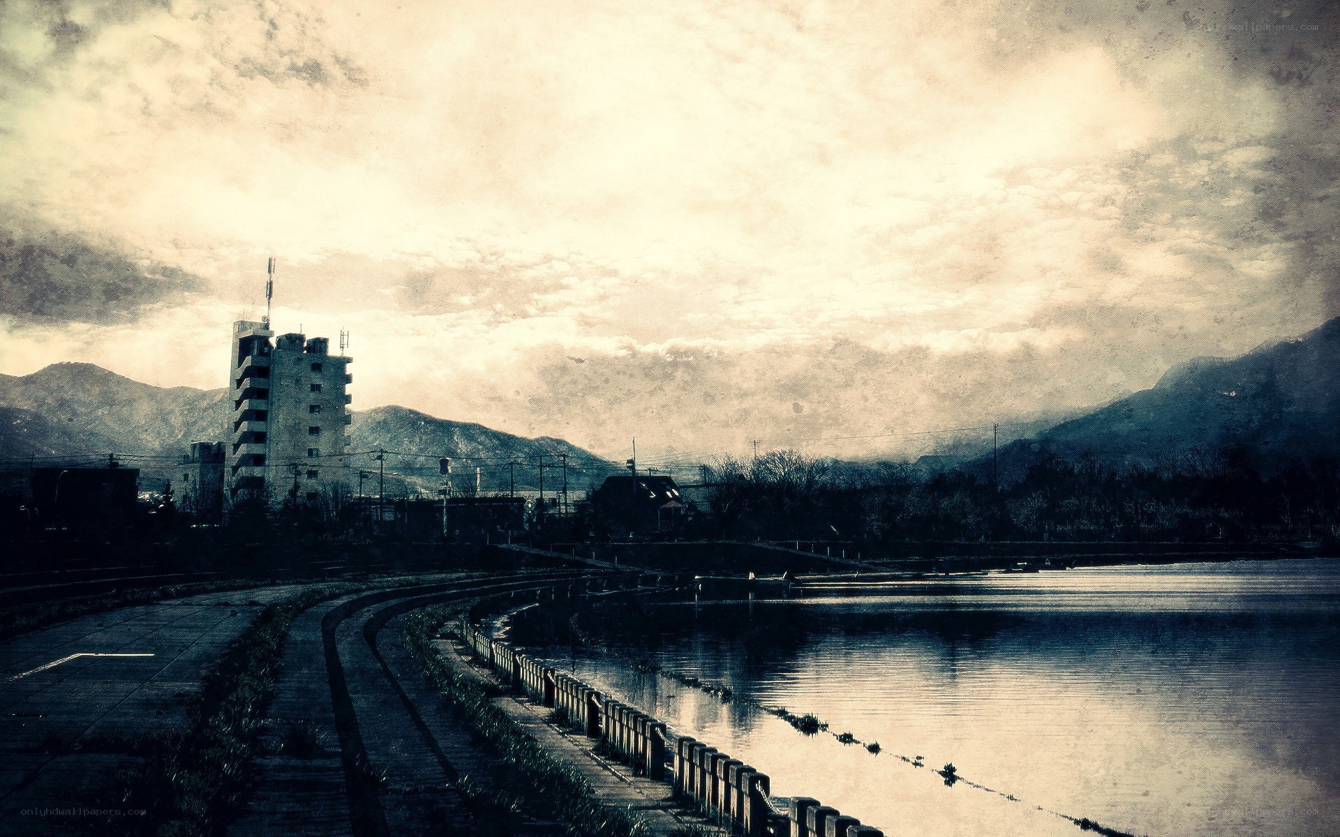 Mountain town by the water