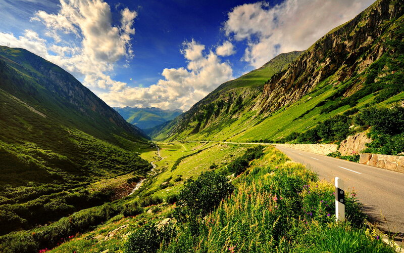 Mountain Valley Road — Green