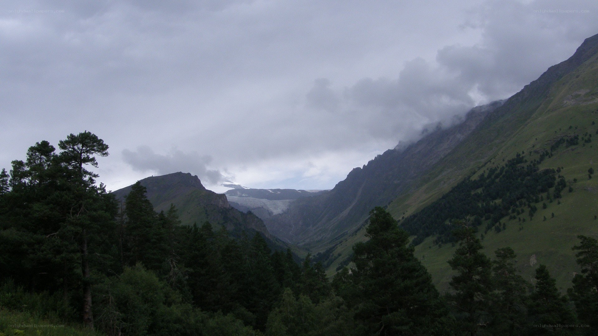 mountain valley with glacier