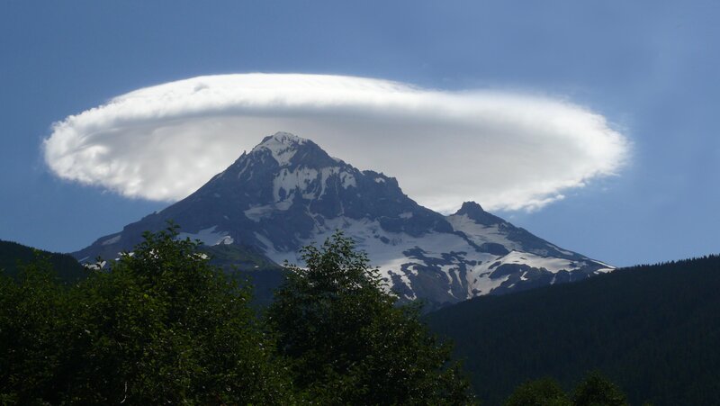 mountain with lenticular cloud