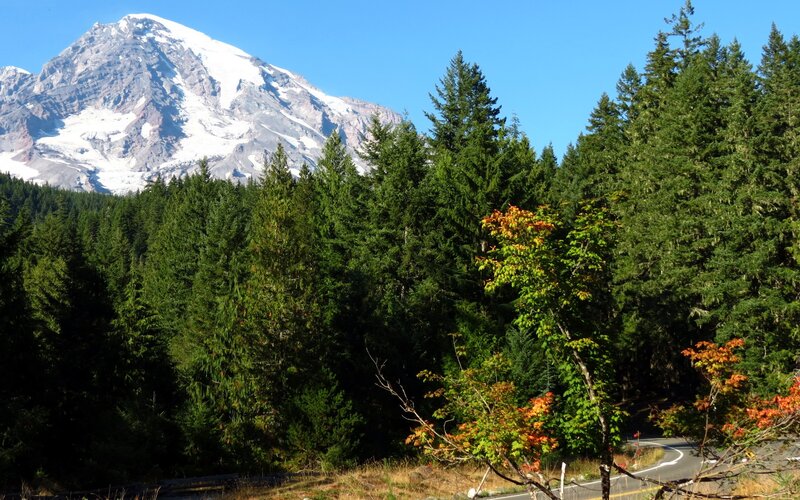 Mountain with Snow — Green, Serene, Autumn