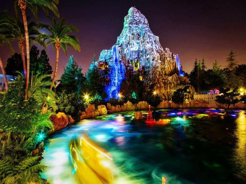 Mountain with Water Show