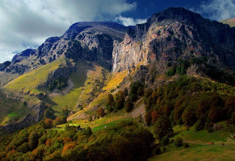 Mountain with Waterfall — Green