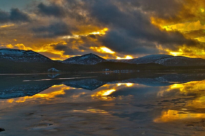 Mountains Reflecting in Lake — Yellow