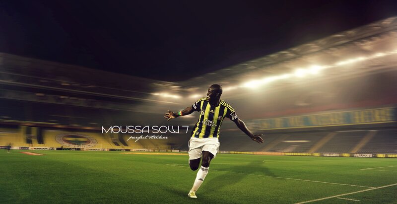 Moussa Sow celebrating on the pitch