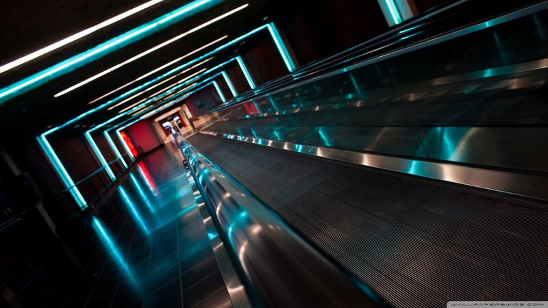 Moving Walkway in Tunnel