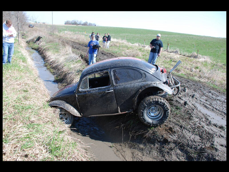 Muddy Beetle Car — Black