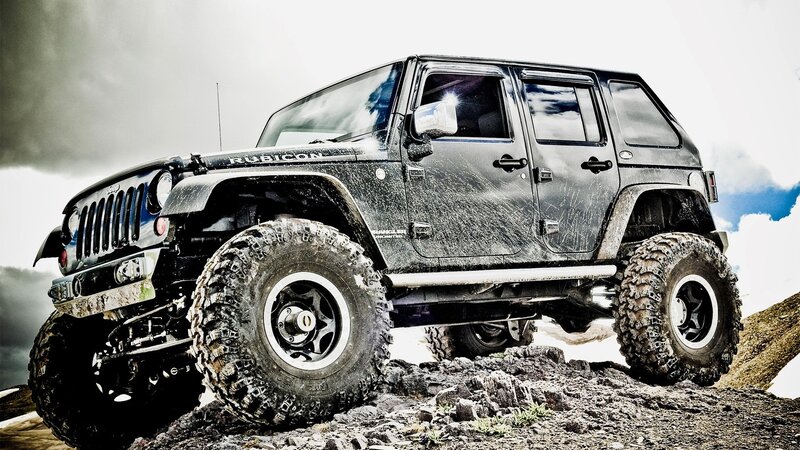 Muddy Jeep Rubicon off-roading