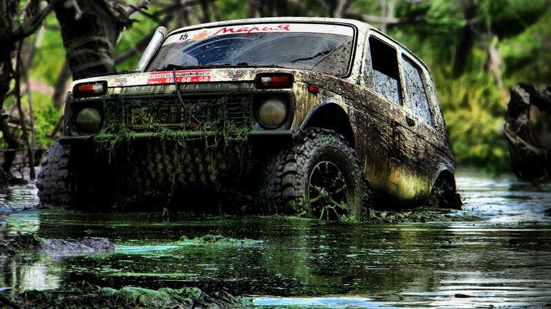Muddy Off-road Car — Green, Dramatic