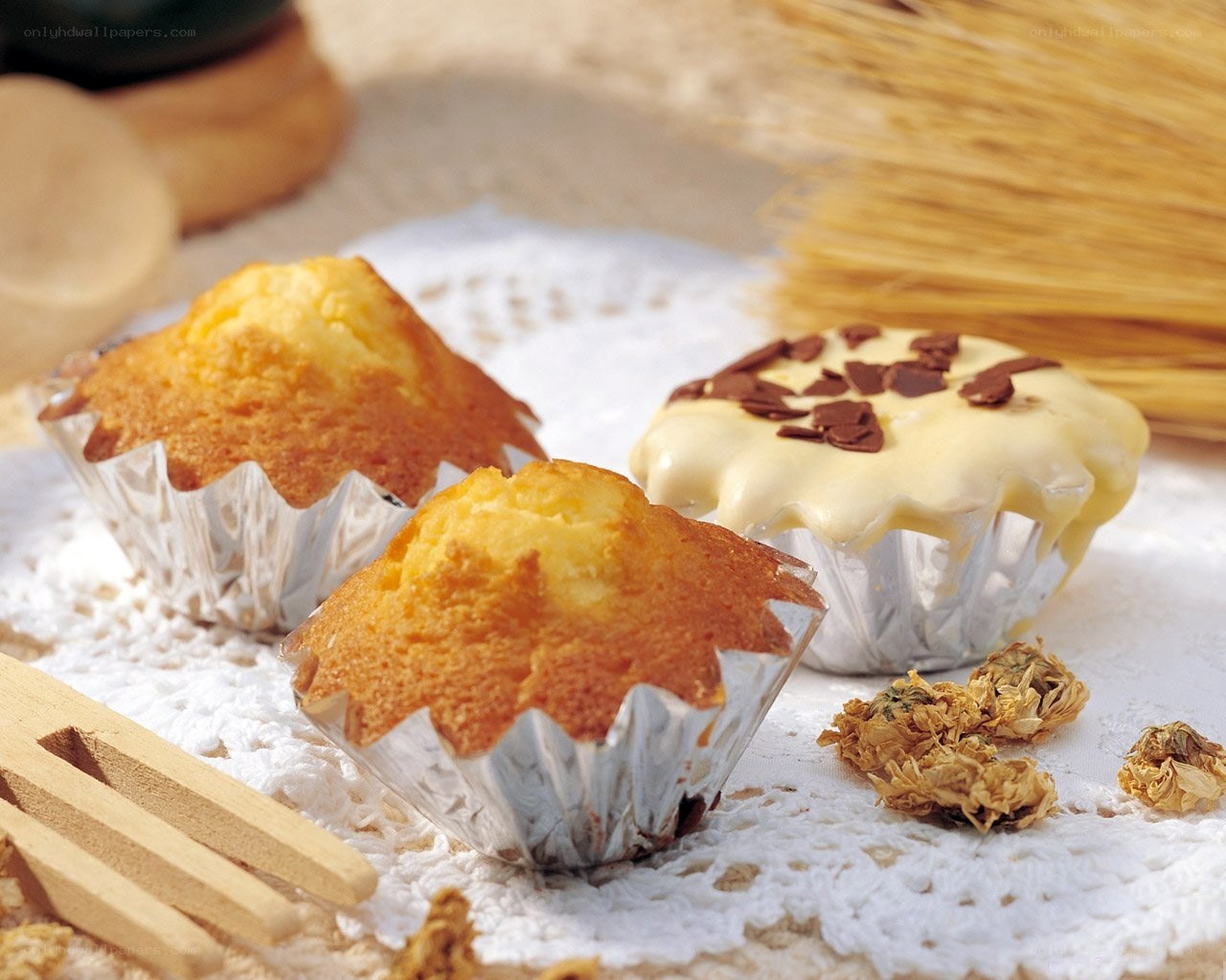 Muffins on a doily