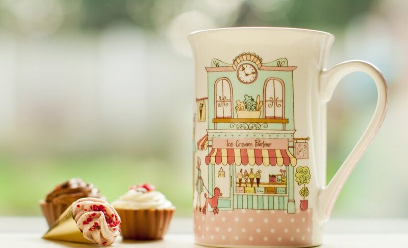 Mug with Cupcakes