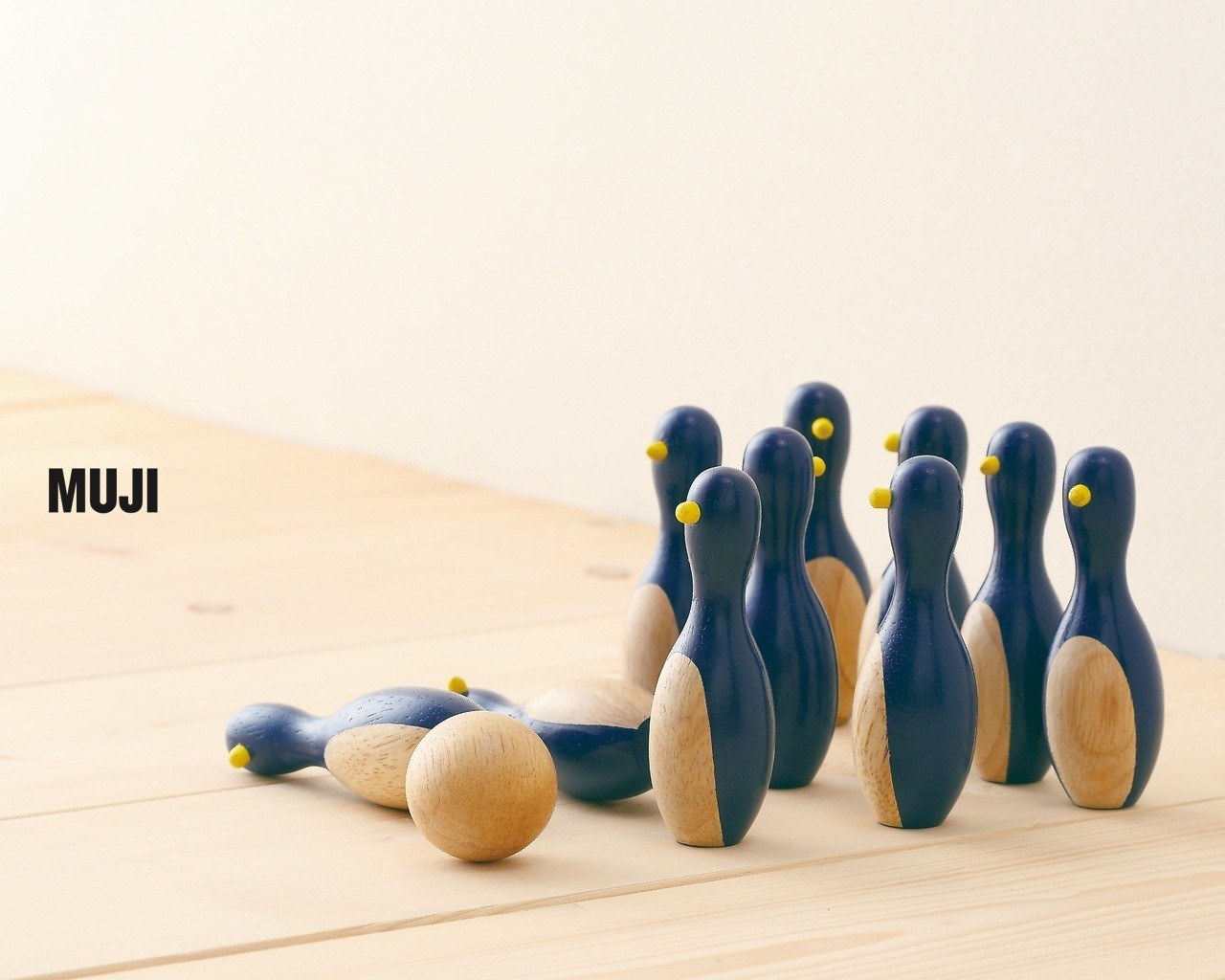 MUJI Penguin Bowling Set
