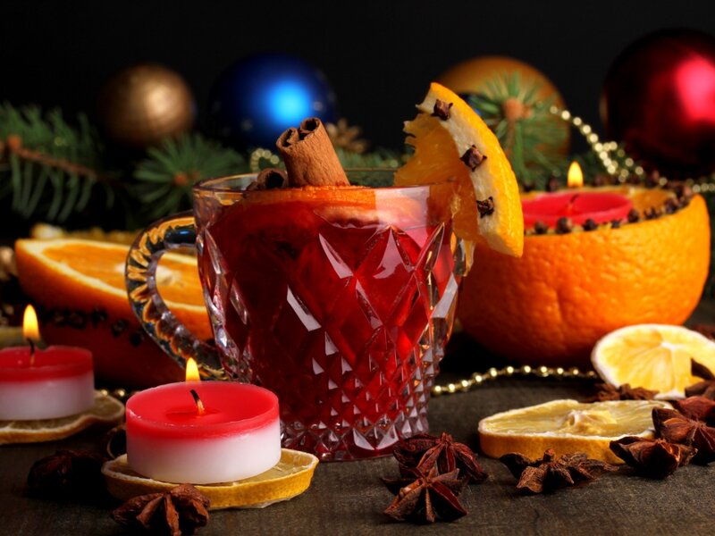 Mulled Wine in Glass — Red, Festive, Winter