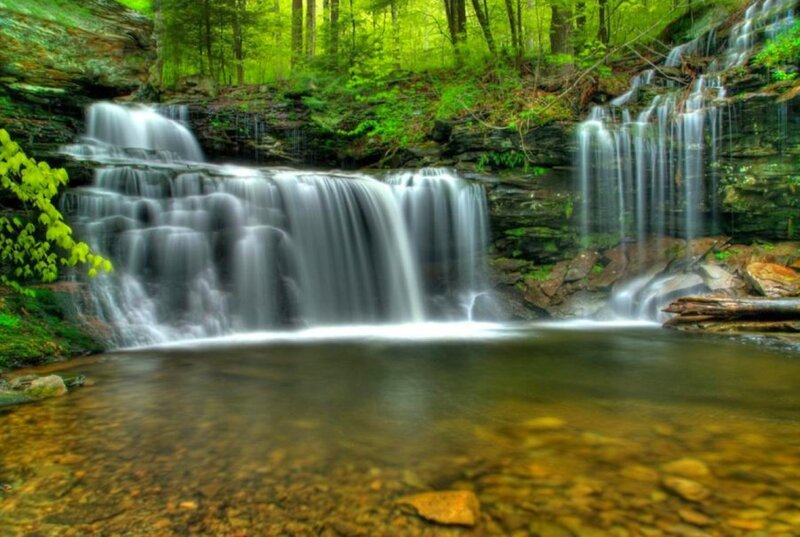 Multi-tiered Waterfall — Green