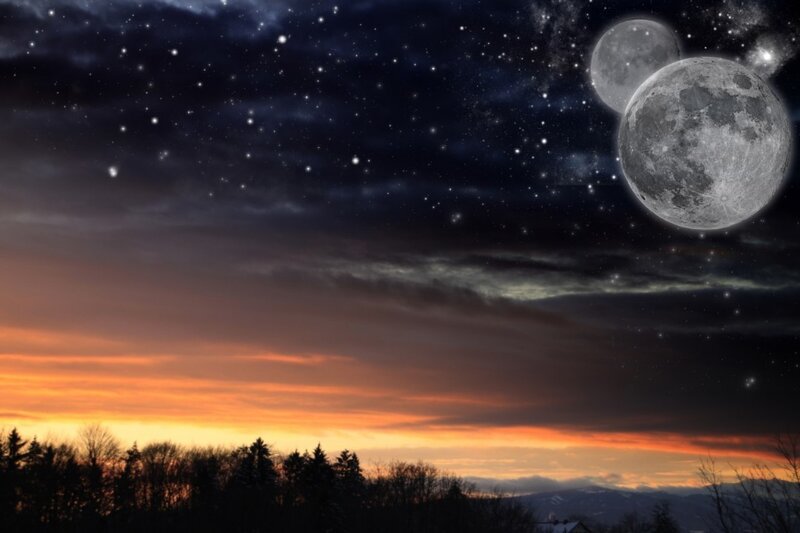 Multiple Moons in Sky