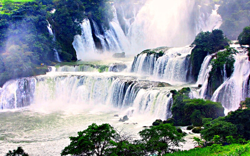 Multiple Waterfalls Cascading — Green, Dramatic