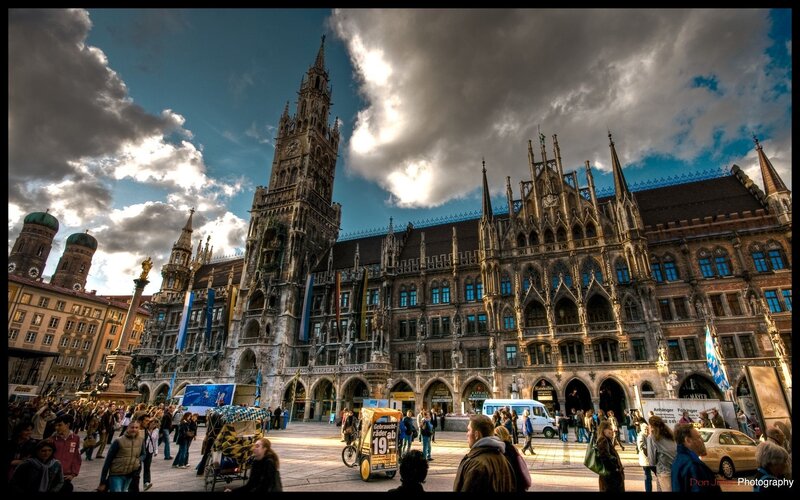 Munich town hall square