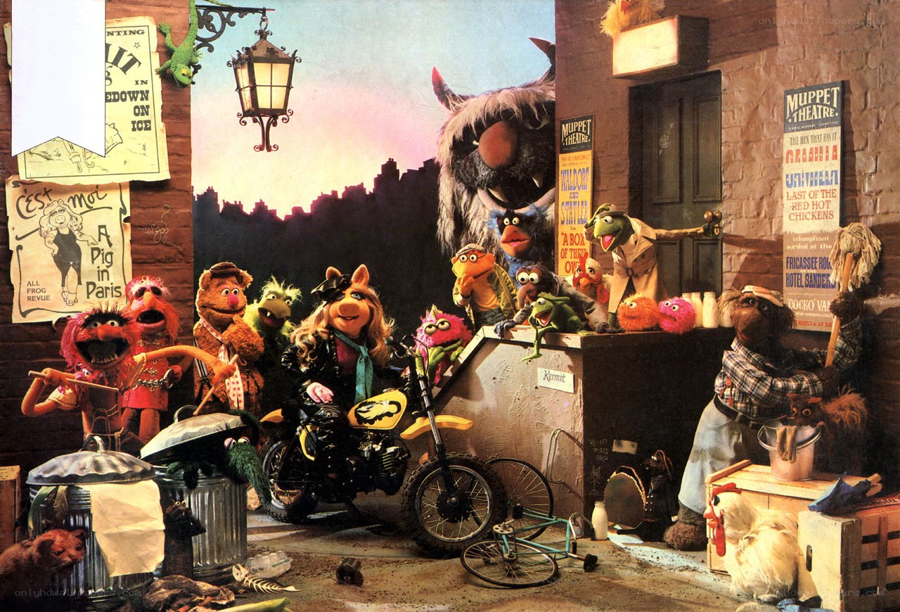 Muppets on a city street