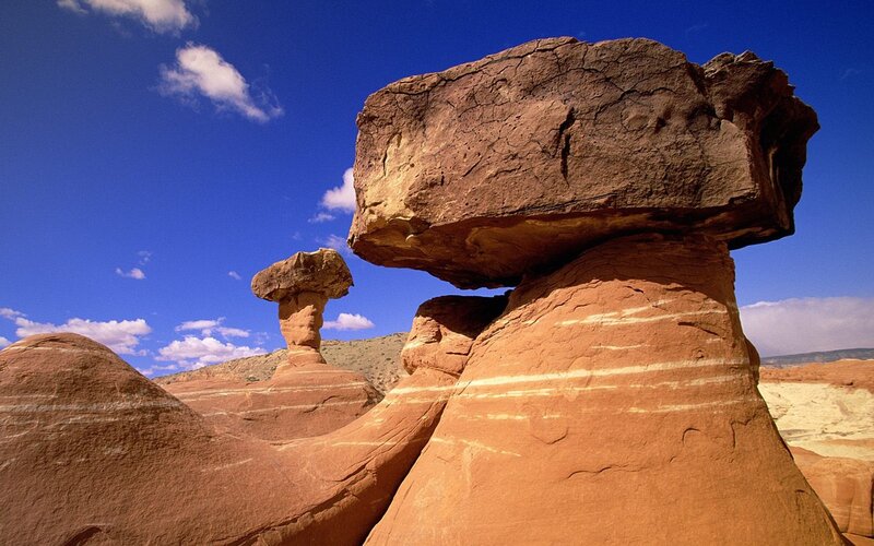 Mushroom rock formations in desert
