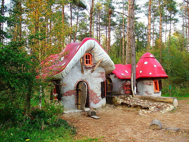 Mushroom-shaped Houses