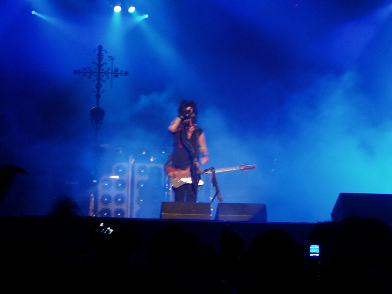 Musician on Stage — Blue