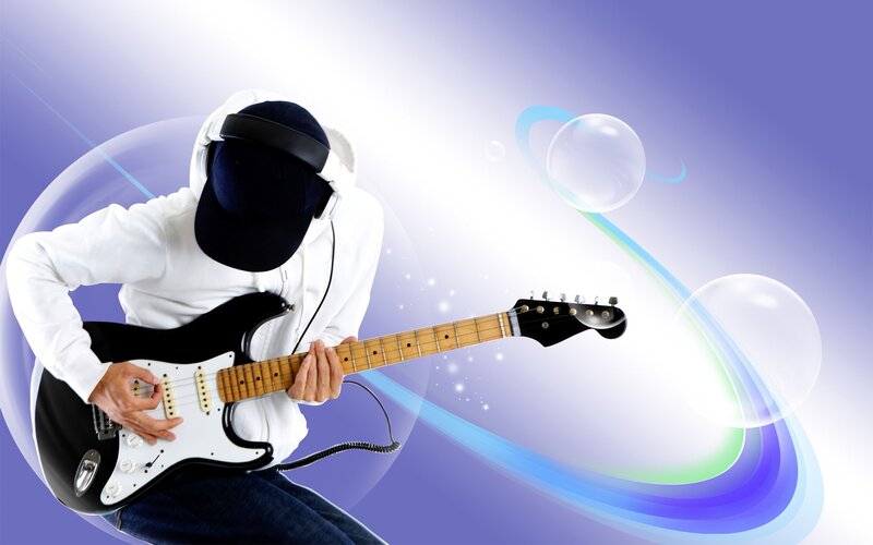 musician playing electric guitar