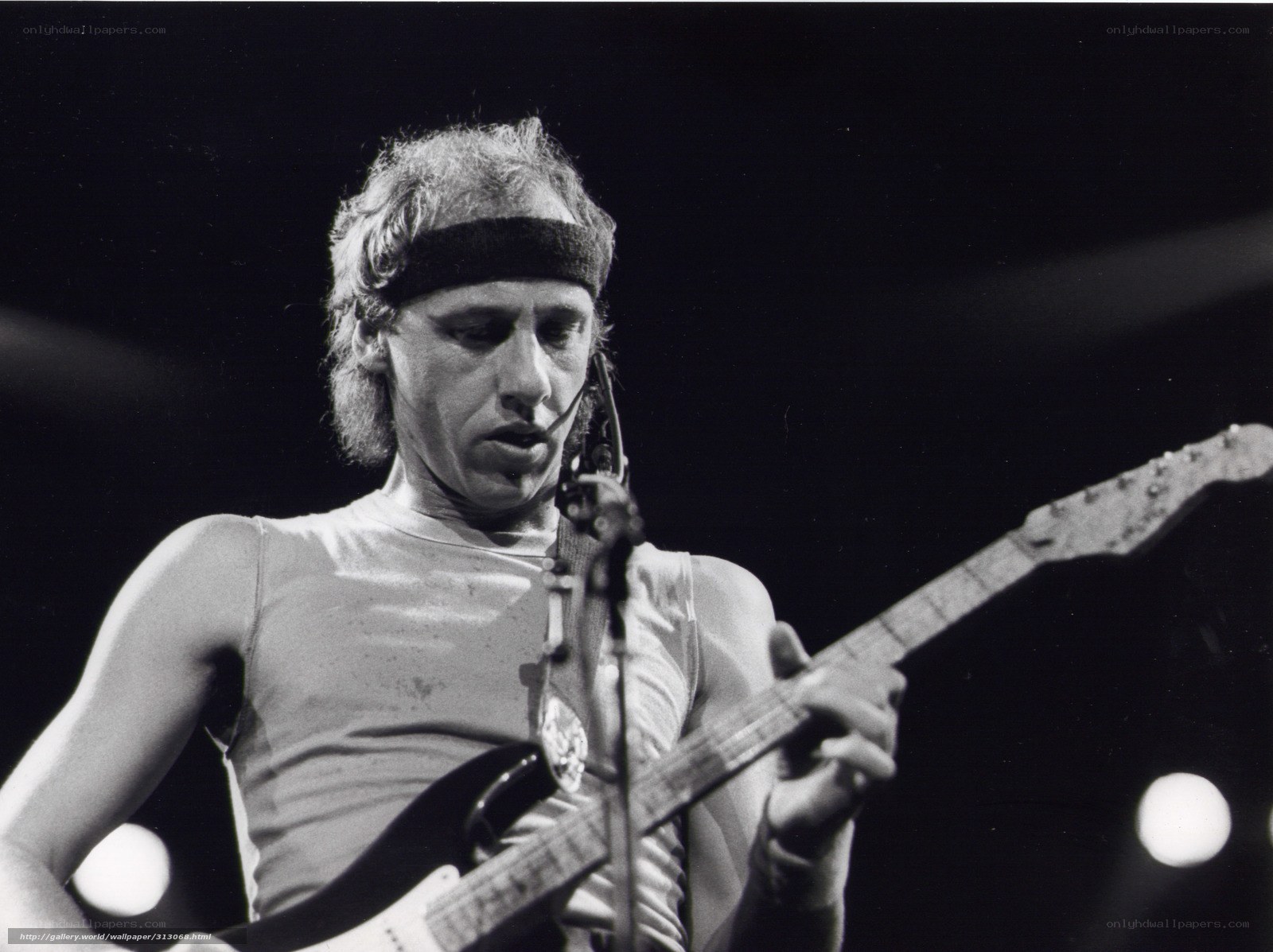musician playing electric guitar
