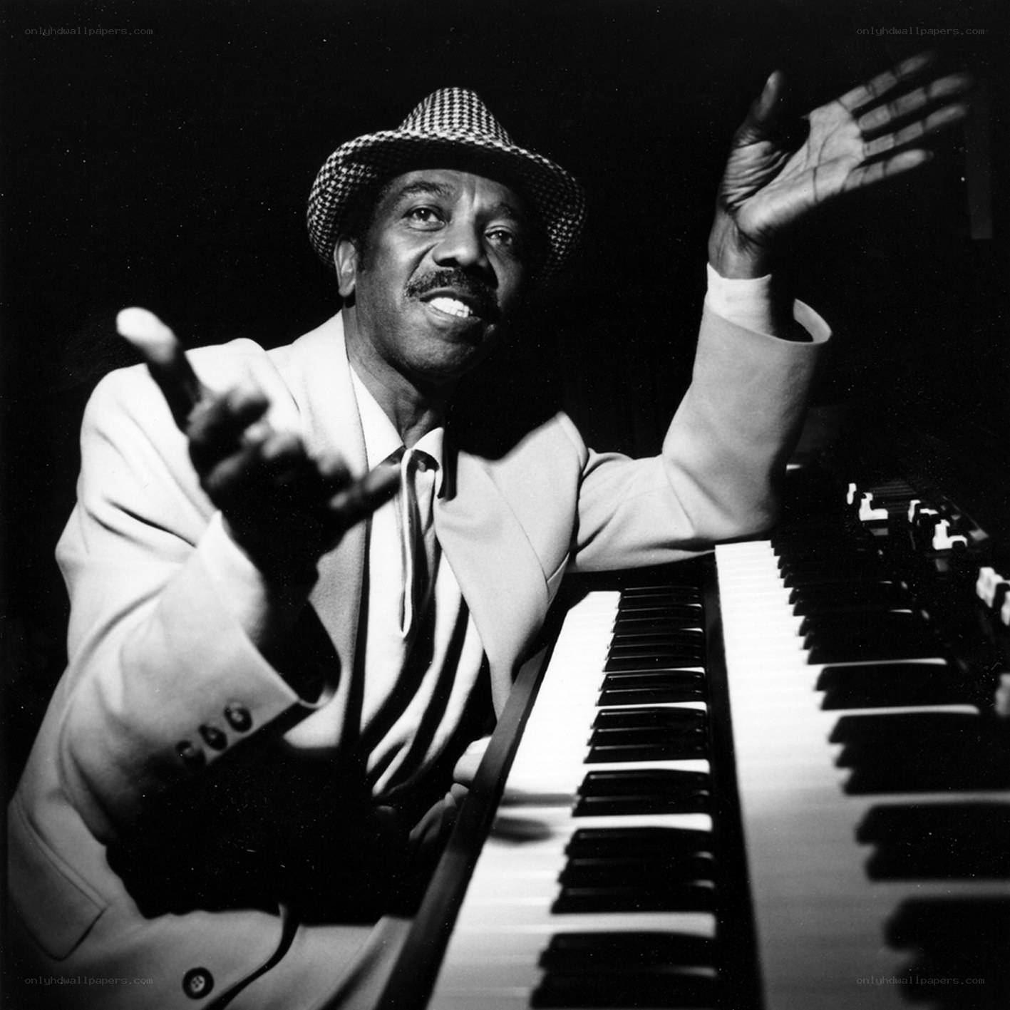 musician playing keyboard